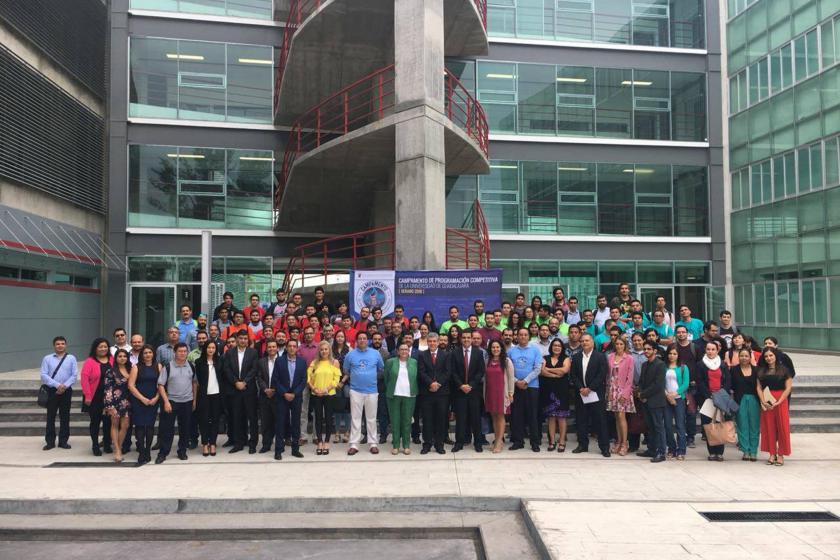 fotografìa grupal de los participantes